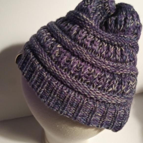 💜Kids beanie - Picture 2 of 3